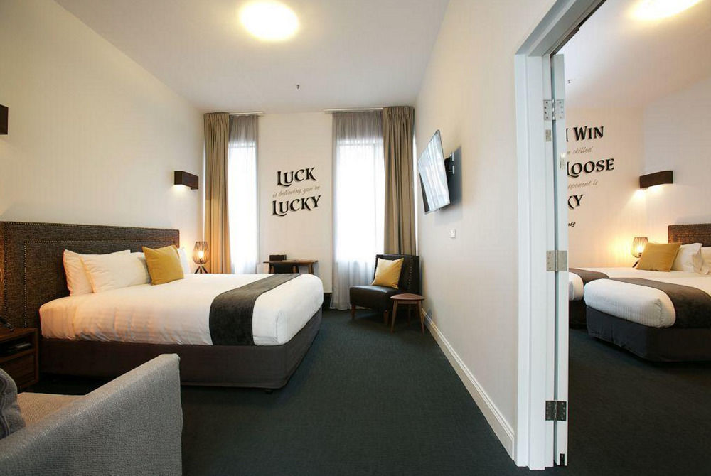 The Lucky Hotel Ньюкасл Экстерьер фото